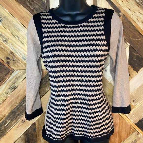Limited | Chevron Pattern Light Knit | M - Picture 2 of 8